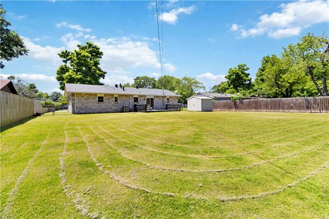 703 Thomas Boulevard, Springdale, AR 72762