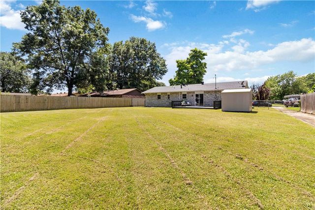 703 Thomas Boulevard, Springdale, AR 72762