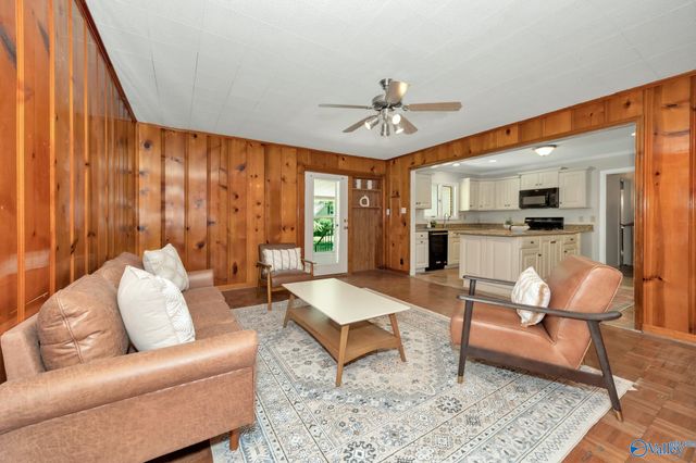 4407 Garth Road SE, Huntsville, AL 35802