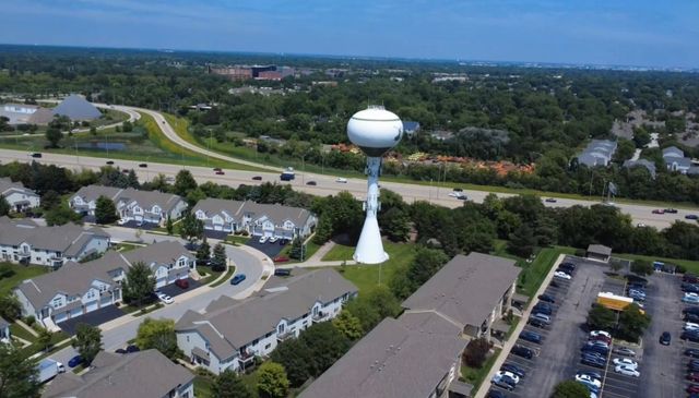 1137 Hawthorne Lane, Elk Grove Village, IL 60007