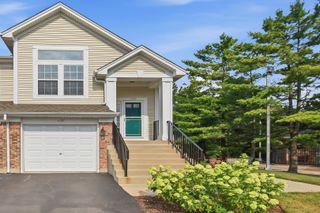 1137 Hawthorne Lane, Elk Grove Village, IL 60007
