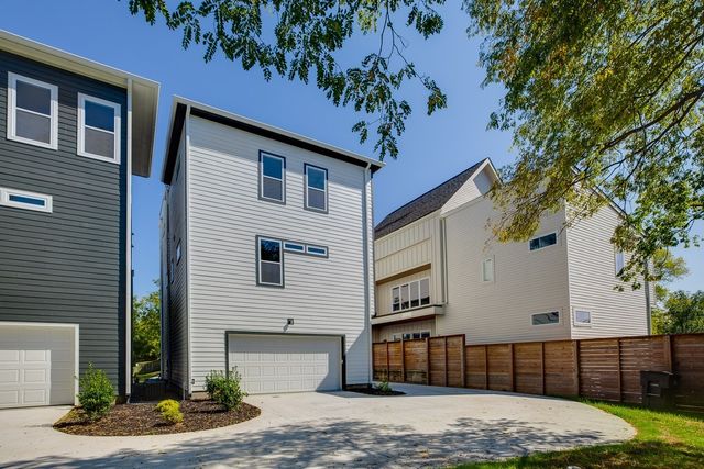 525 31st Ave, N, Nashville, TN 37209