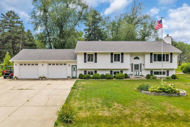 39231 92nd STREET, Genoa City, WI 53128