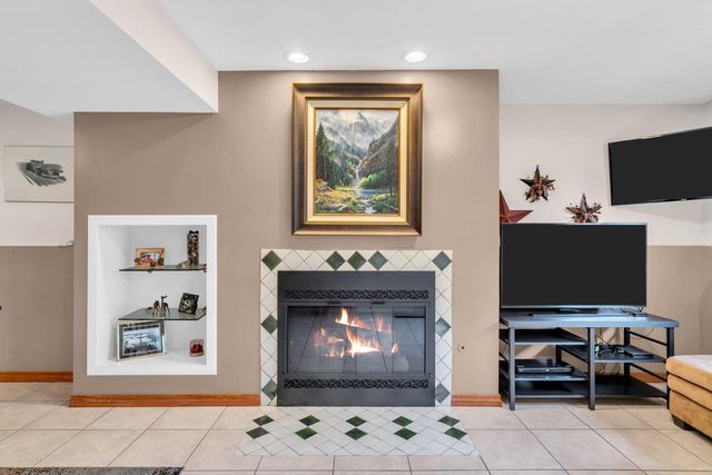 39231 92nd STREET, Genoa City, WI 53128