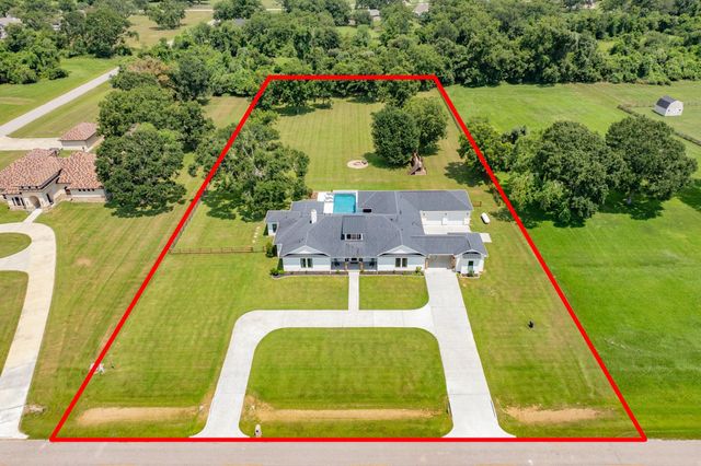 16811 Wrangler Road, Rosharon, TX 77583