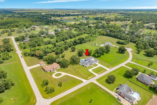 16811 Wrangler Road, Rosharon, TX 77583