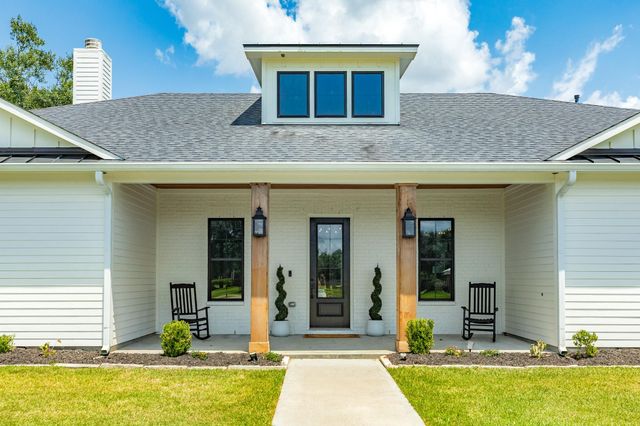 16811 Wrangler Road, Rosharon, TX 77583