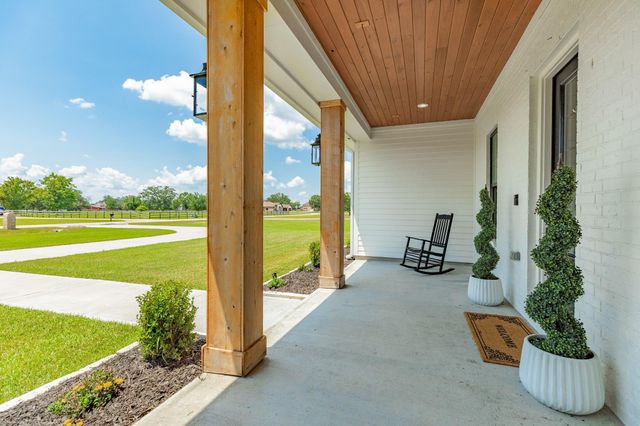 16811 Wrangler Road, Rosharon, TX 77583