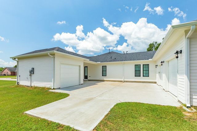 16811 Wrangler Road, Rosharon, TX 77583
