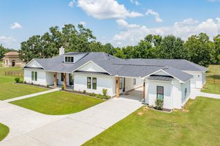 16811 Wrangler Road, Rosharon, TX 77583
