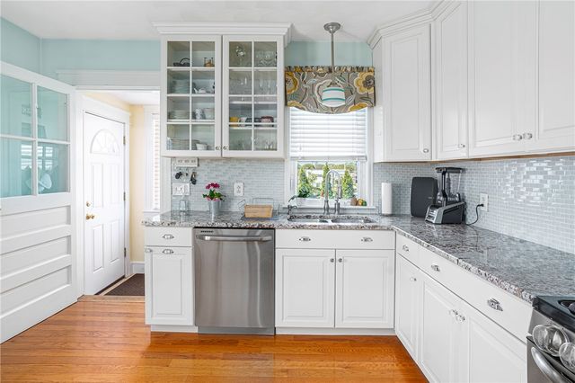 49 North County Street, East Providence, RI 02914