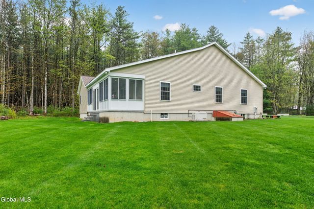654 County Highway 138, Broadalbin, NY 12025