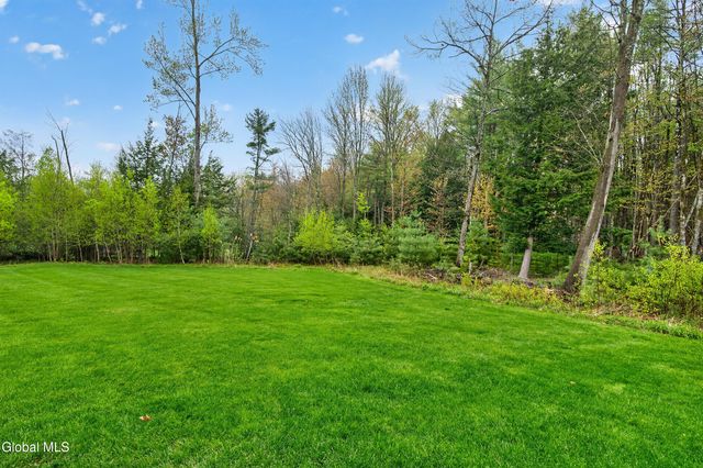 654 County Highway 138, Broadalbin, NY 12025