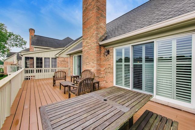998 Plantain Court, Crystal Lake, IL 60014