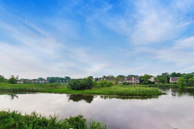 998 Plantain Court, Crystal Lake, IL 60014