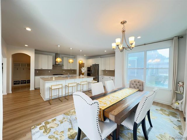 280 Honey Tree Way, Ann Arbor, MI 48103