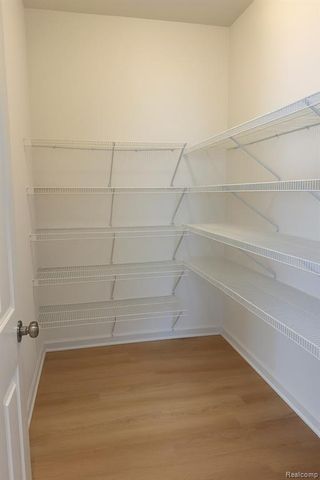 280 Honey Tree Way, Ann Arbor, MI 48103