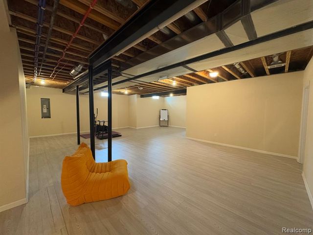 280 Honey Tree Way, Ann Arbor, MI 48103