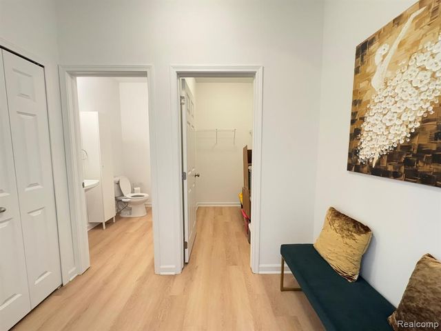 280 Honey Tree Way, Ann Arbor, MI 48103