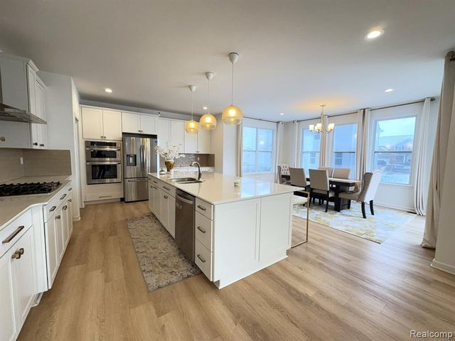 280 Honey Tree Way, Ann Arbor, MI 48103