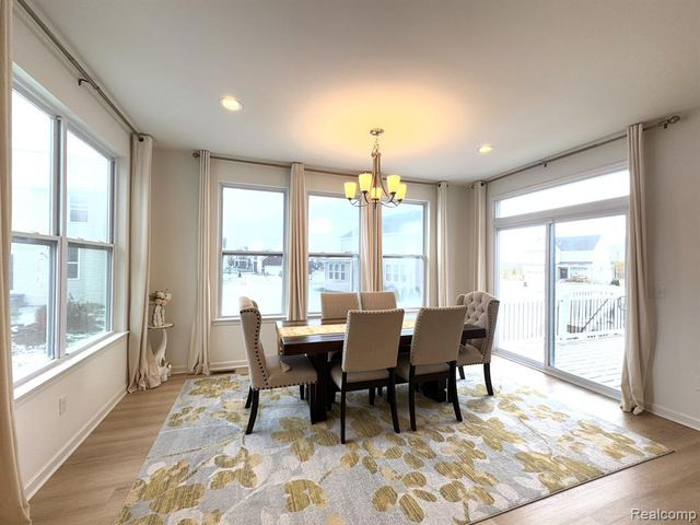 280 Honey Tree Way, Ann Arbor, MI 48103