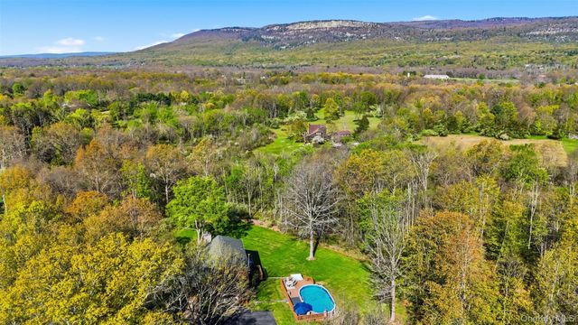 88 Bruynswick Road, New Paltz, NY 12561