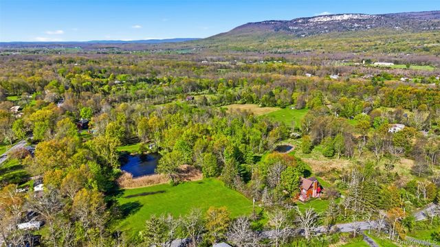 88 Bruynswick Road, New Paltz, NY 12561