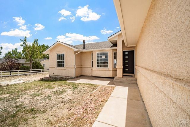 1160 W McCulloch Blvd, Pueblo West, CO 81007