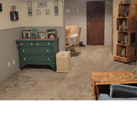 2218 North Hazelwood Avenue, Davenport, IA 52804