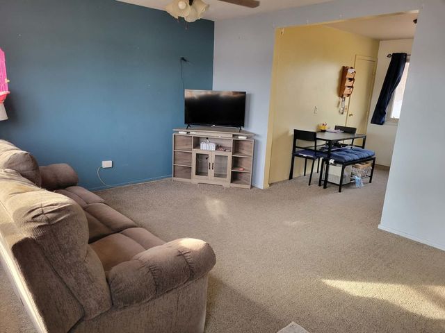 2218 North Hazelwood Avenue, Davenport, IA 52804