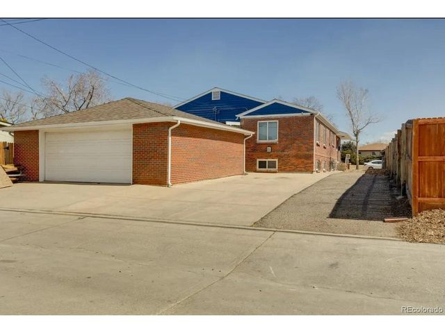 3243 Kearney St, Denver, CO 80207