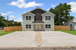 820 S 24th Street B, Temple, TX 76501