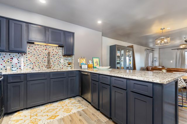 57200 E Highway 125 Unit 3721, Monkey Island, OK 74331