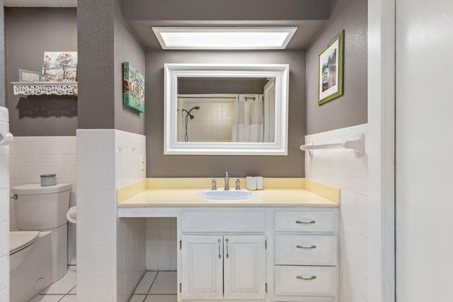 57200 E Highway 125 Unit 3721, Monkey Island, OK 74331