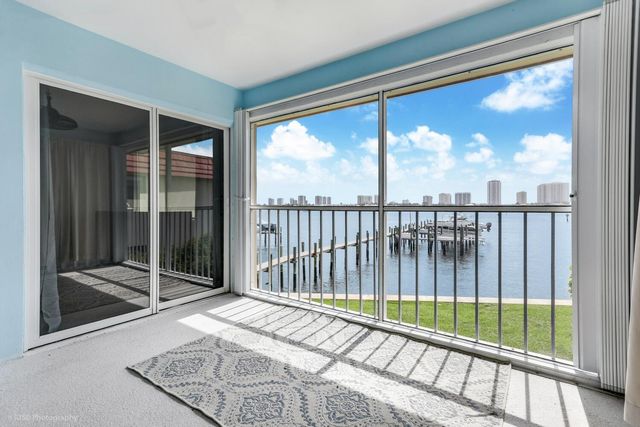 370 Wilma Circle 2, Riviera Beach, FL 33404
