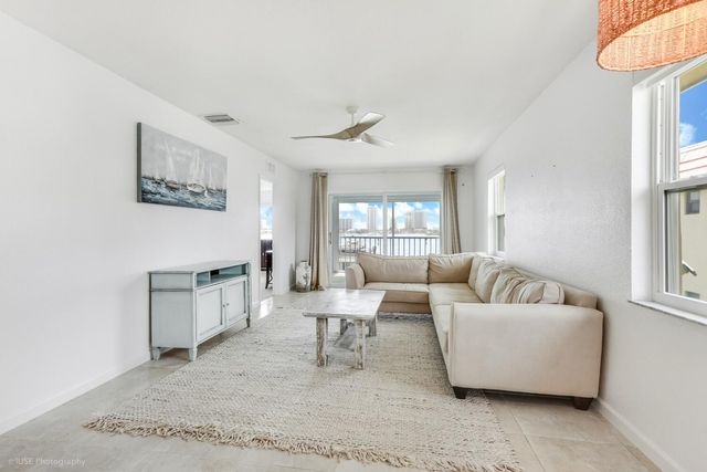 370 Wilma Circle 2, Riviera Beach, FL 33404