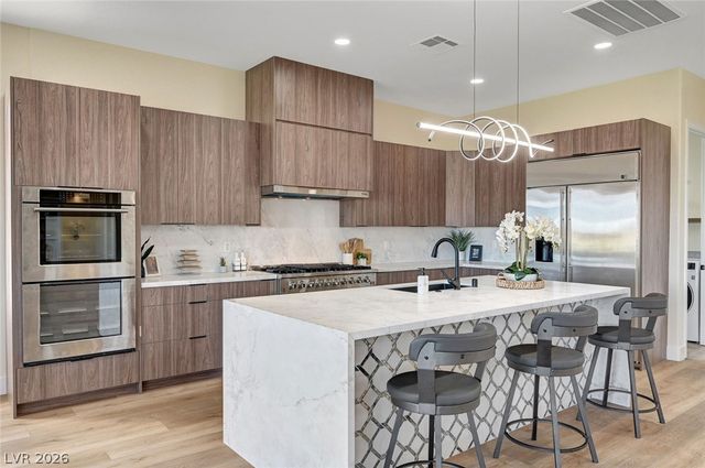 4574 Fiore Bella Boulevard, Las Vegas, NV 89135