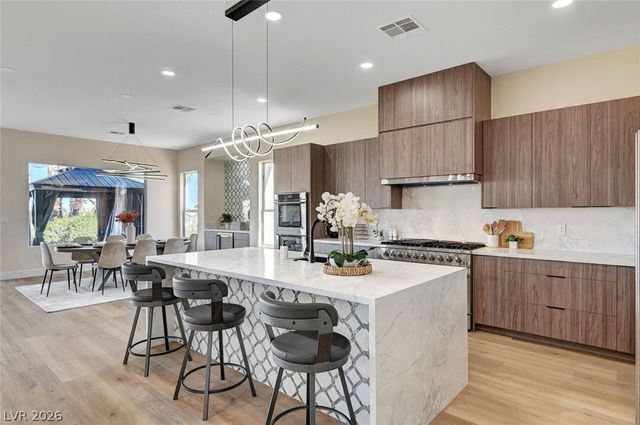 4574 Fiore Bella Boulevard, Las Vegas, NV 89135