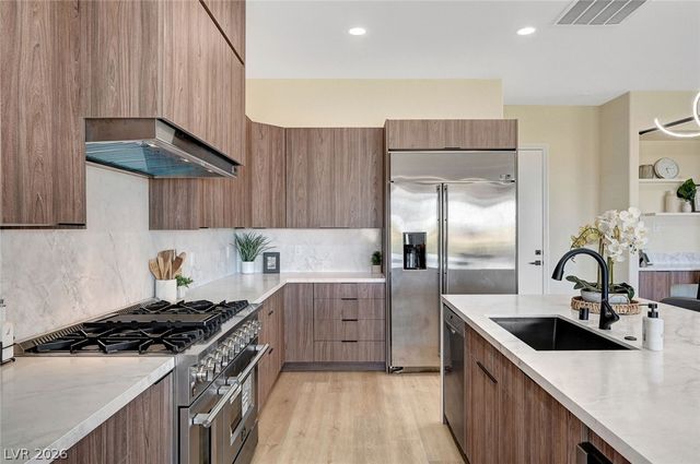 4574 Fiore Bella Boulevard, Las Vegas, NV 89135