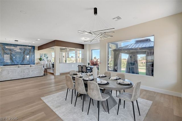 4574 Fiore Bella Boulevard, Las Vegas, NV 89135