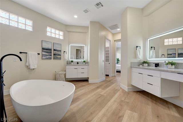 4574 Fiore Bella Boulevard, Las Vegas, NV 89135