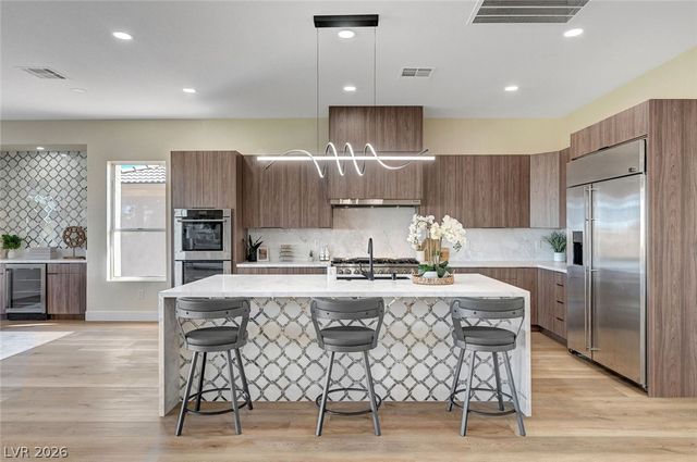 4574 Fiore Bella Boulevard, Las Vegas, NV 89135