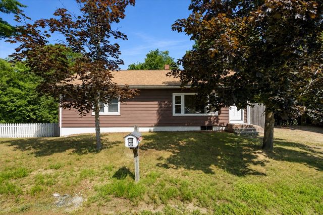 39 Norman Ave, Taunton, MA 02780