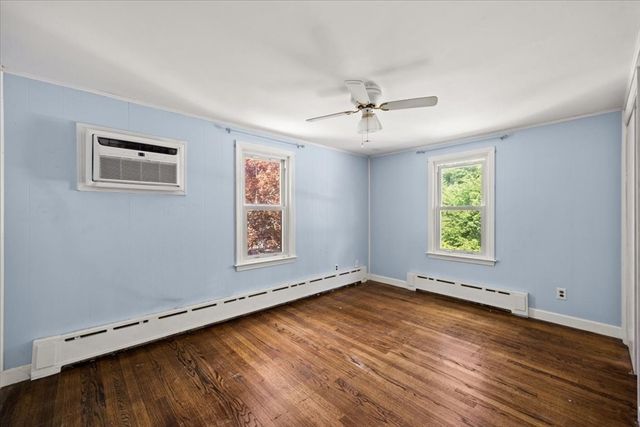39 Norman Ave, Taunton, MA 02780