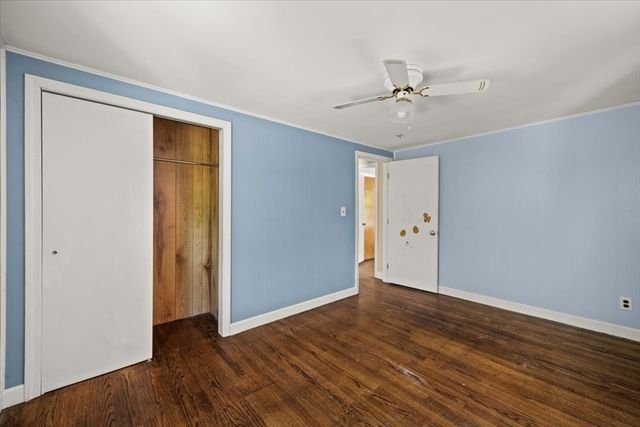 39 Norman Ave, Taunton, MA 02780