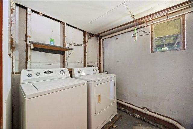 39 Norman Ave, Taunton, MA 02780