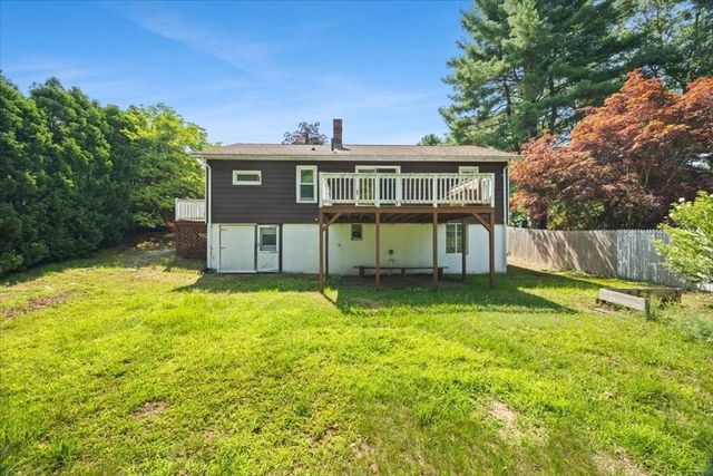 39 Norman Ave, Taunton, MA 02780