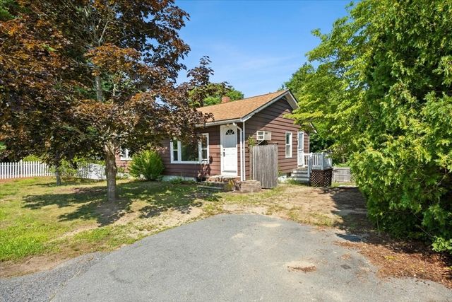 39 Norman Ave, Taunton, MA 02780