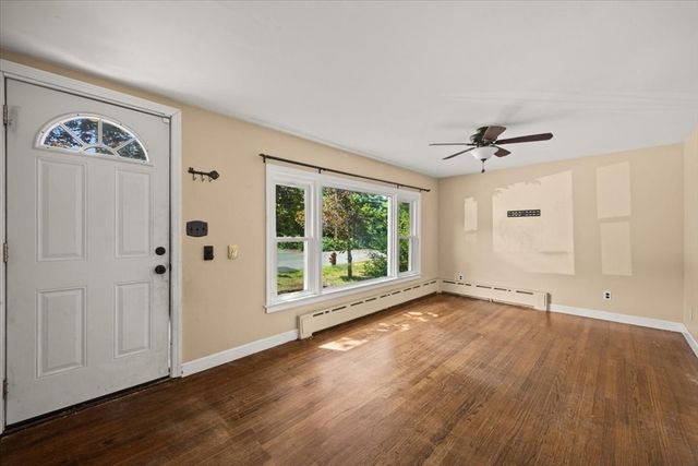39 Norman Ave, Taunton, MA 02780