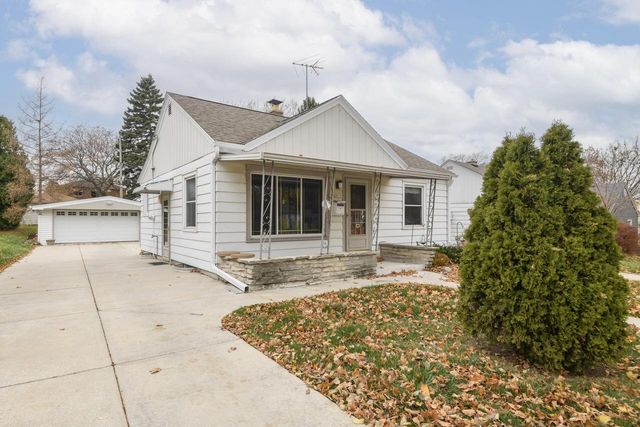 3515 S 1st PLACE, Milwaukee, WI 53207